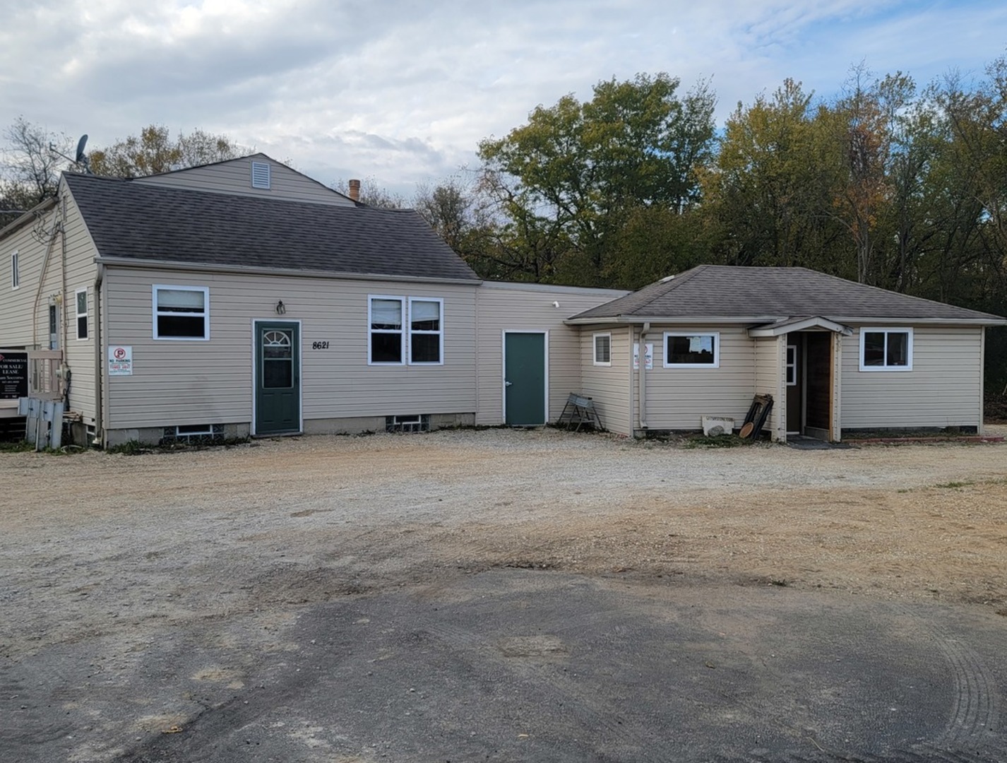 8621 US Highway 12 Highway, Richmond, IL 60071