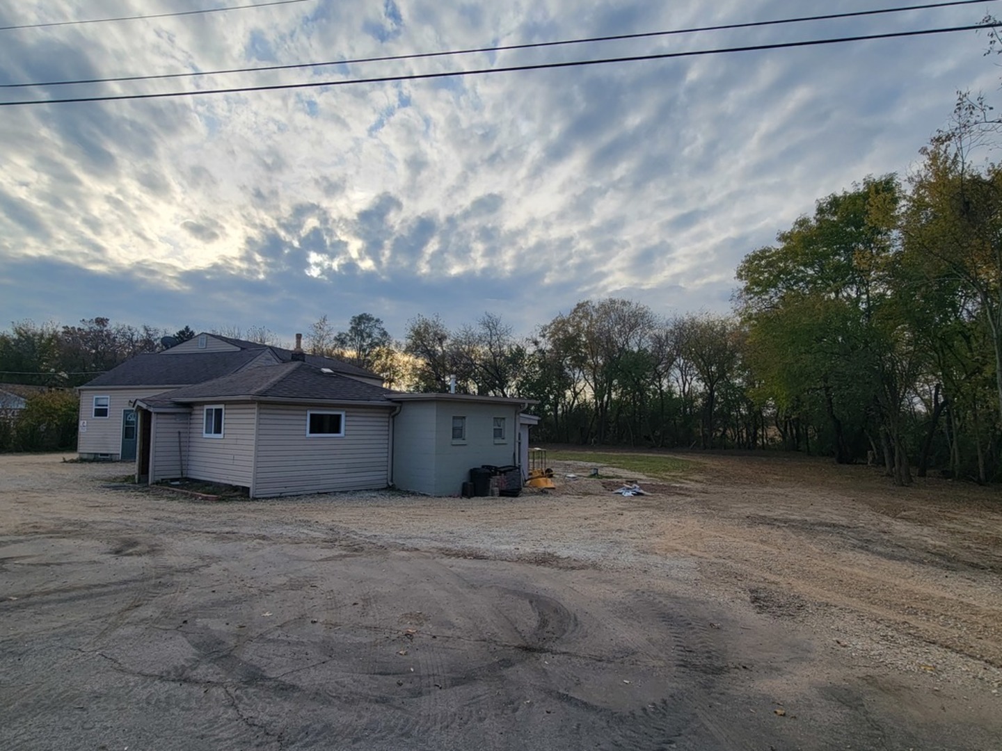 8621 US Highway 12 Highway, Richmond, IL 60071