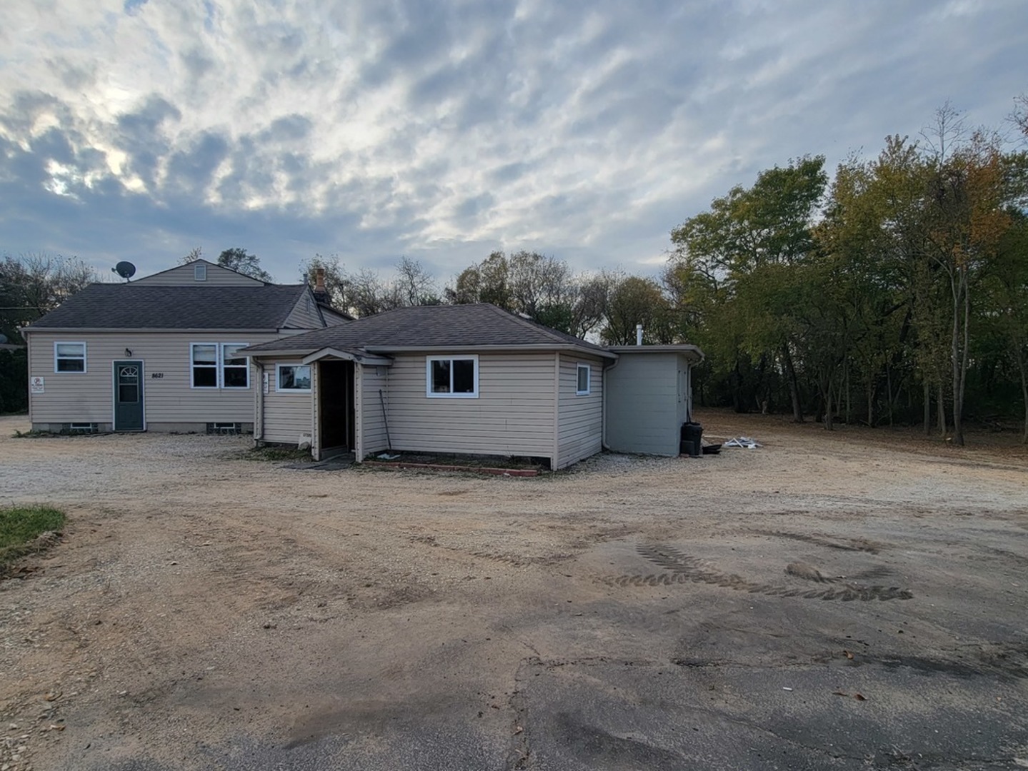 8621 US Highway 12 Highway, Richmond, IL 60071