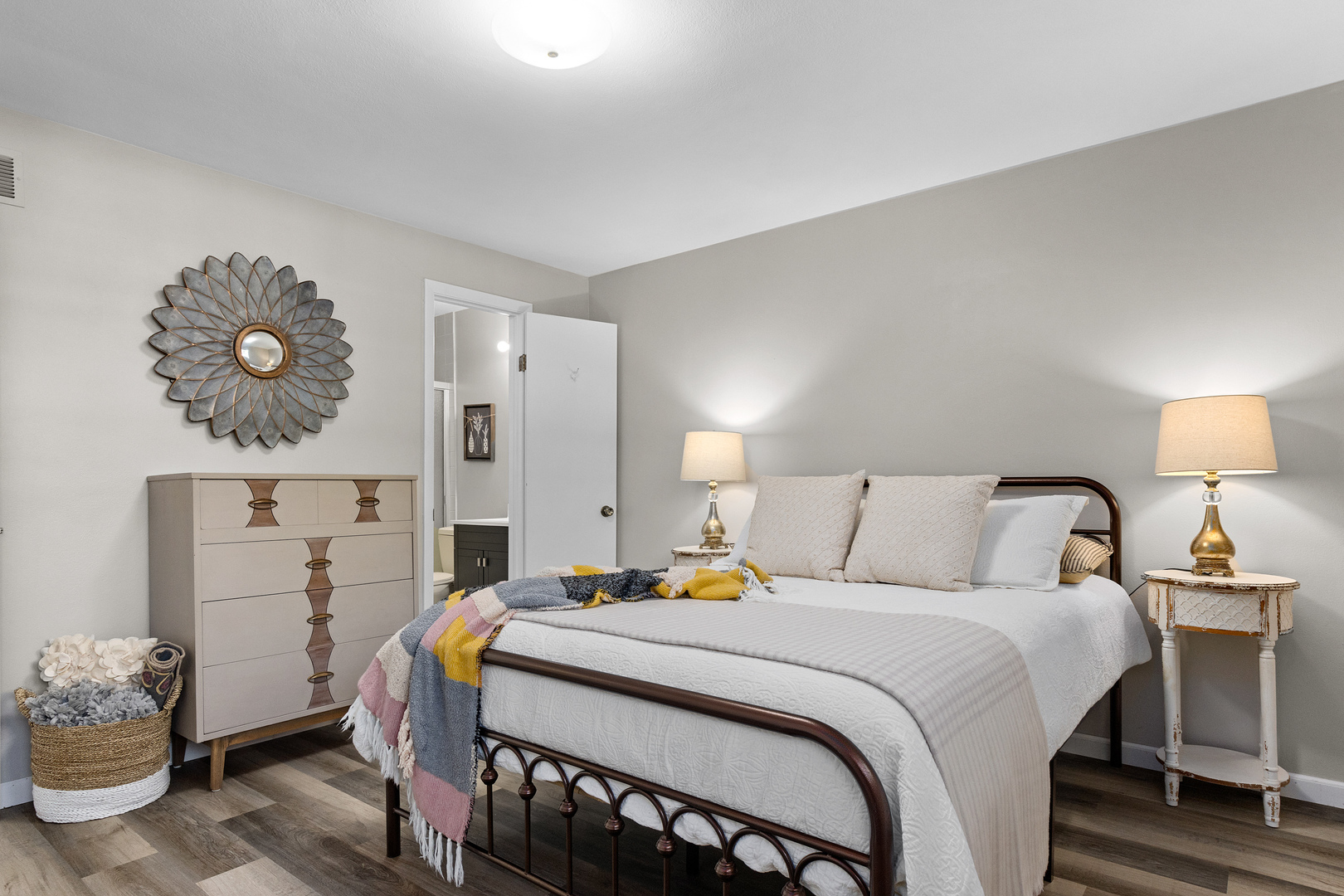 6616 N Greenmont Road, Peoria, IL 61614