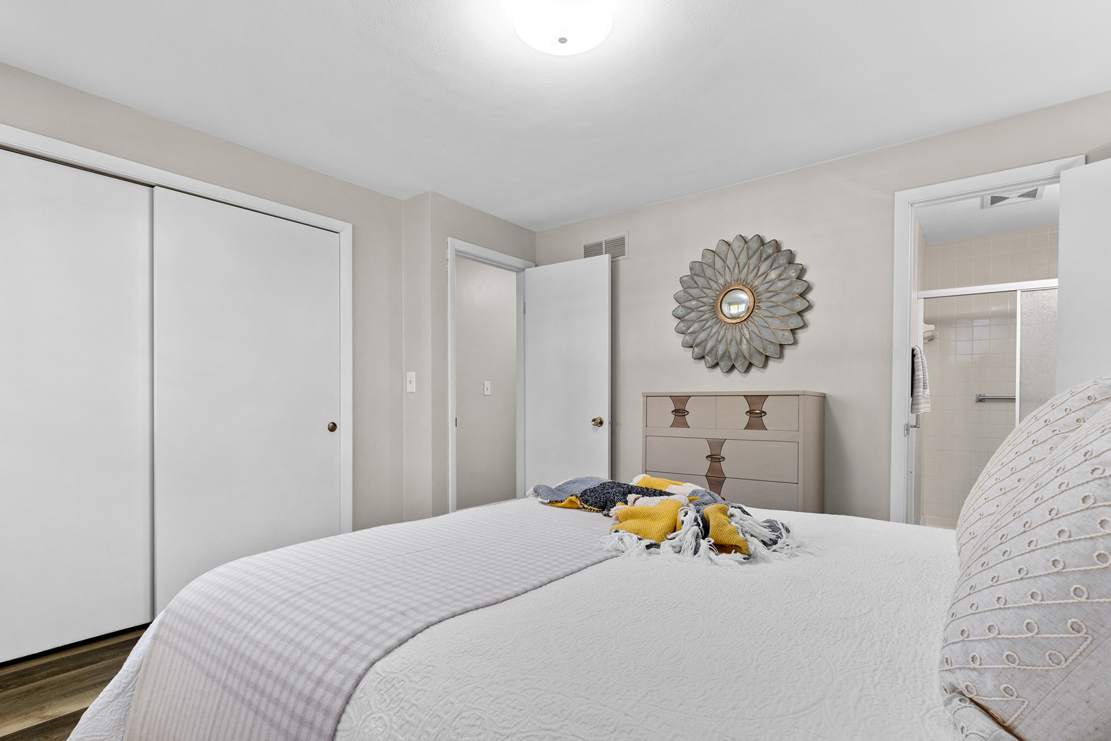 6616 N Greenmont Road, Peoria, IL 61614