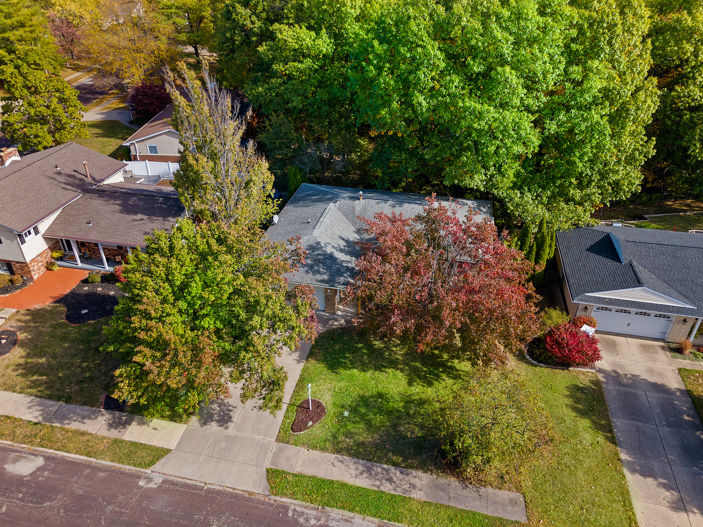 6616 N Greenmont Road, Peoria, IL 61614