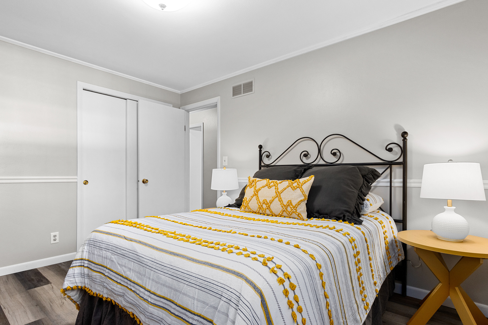 6616 N Greenmont Road, Peoria, IL 61614