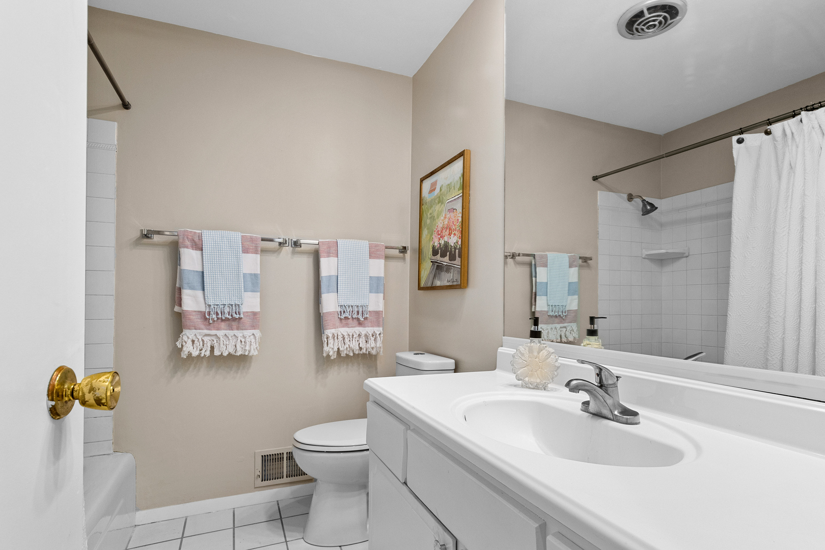 6616 N Greenmont Road, Peoria, IL 61614