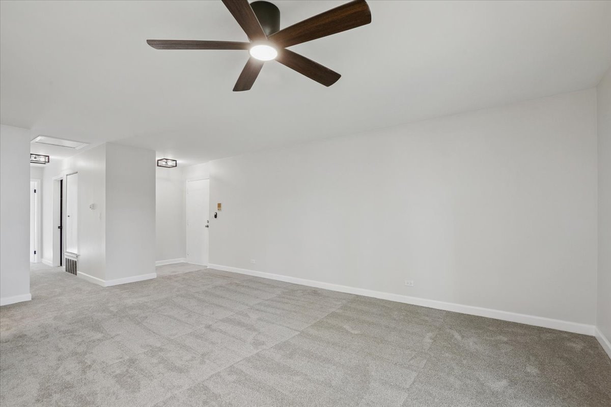 5136 Cheshire Road #5136, Gurnee, IL 60031