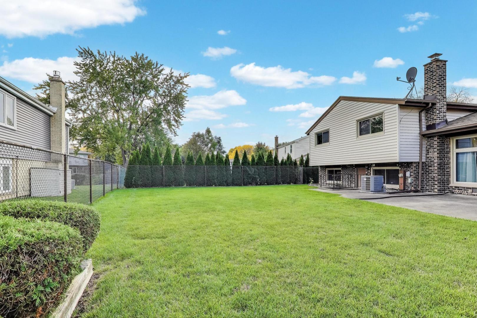 2616 N Prindle Avenue, Arlington Heights, IL 60004