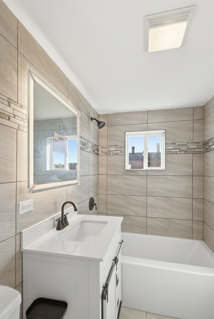 7823 S May Street, Chicago, IL 60620