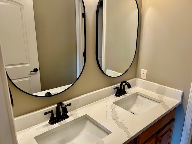 2810 Stevenson Drive, Bloomington, IL 61704