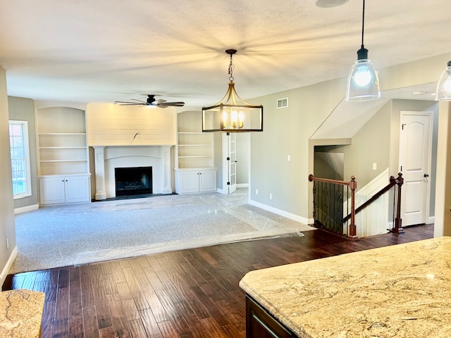 2810 Stevenson Drive, Bloomington, IL 61704