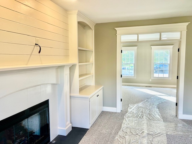 2810 Stevenson Drive, Bloomington, IL 61704