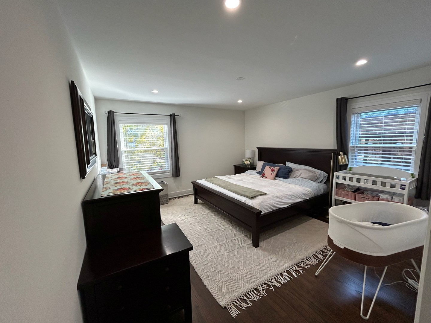 68 Lawton Road, Riverside, IL 60546