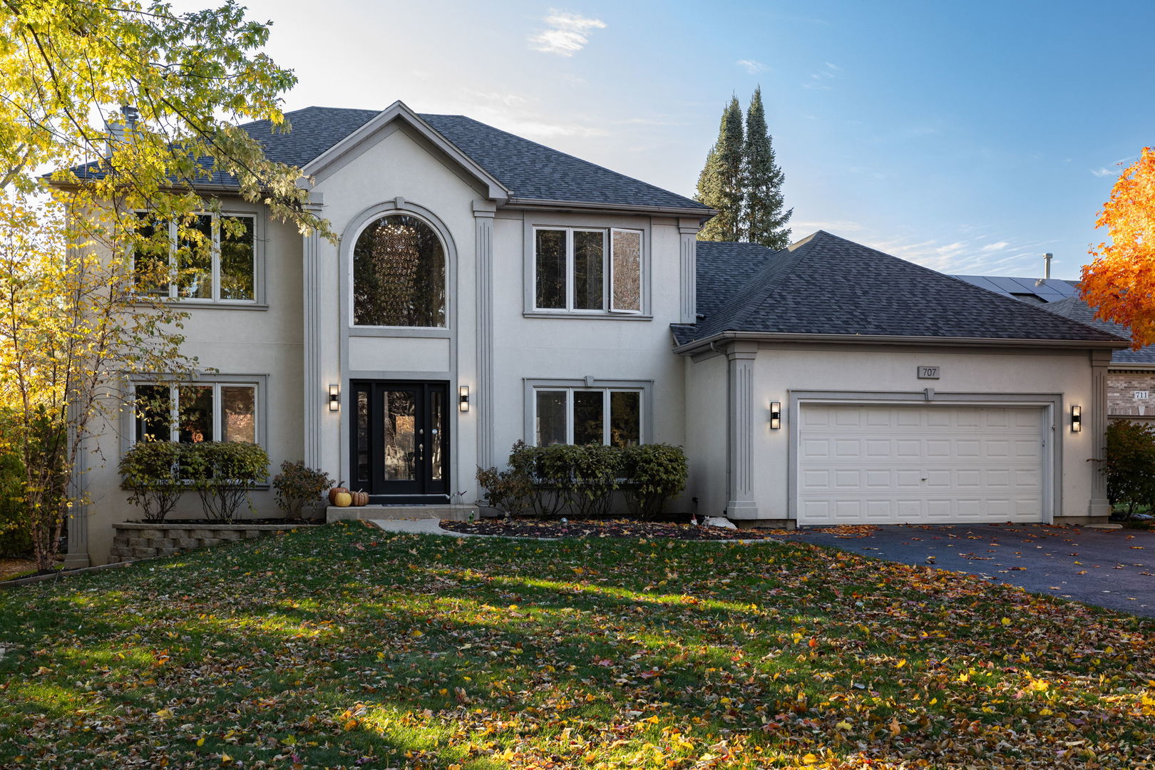 707 Crestview Drive, Bolingbrook, IL 60440