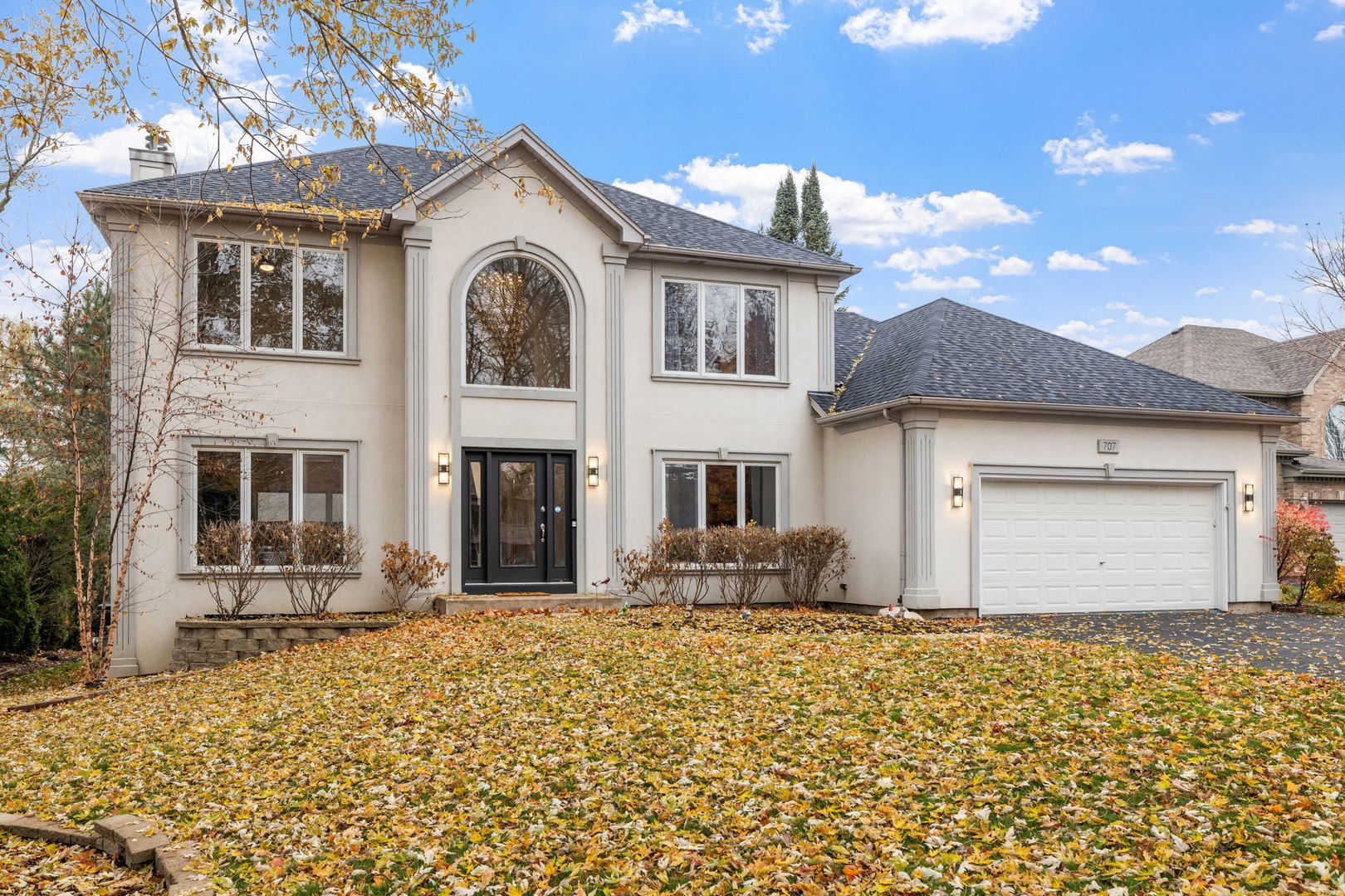 707 Crestview Drive, Bolingbrook, IL 60440