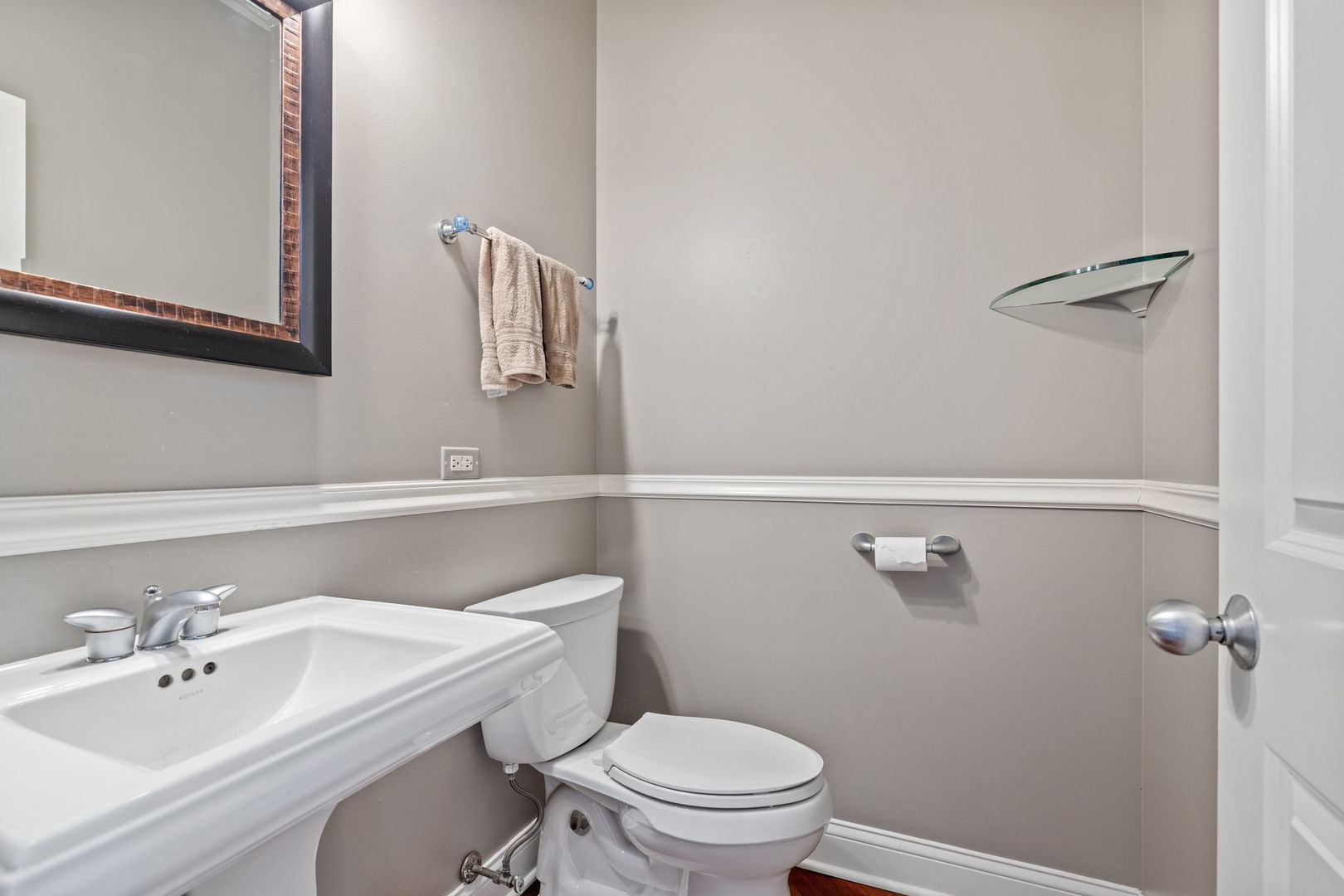 707 Crestview Drive, Bolingbrook, IL 60440