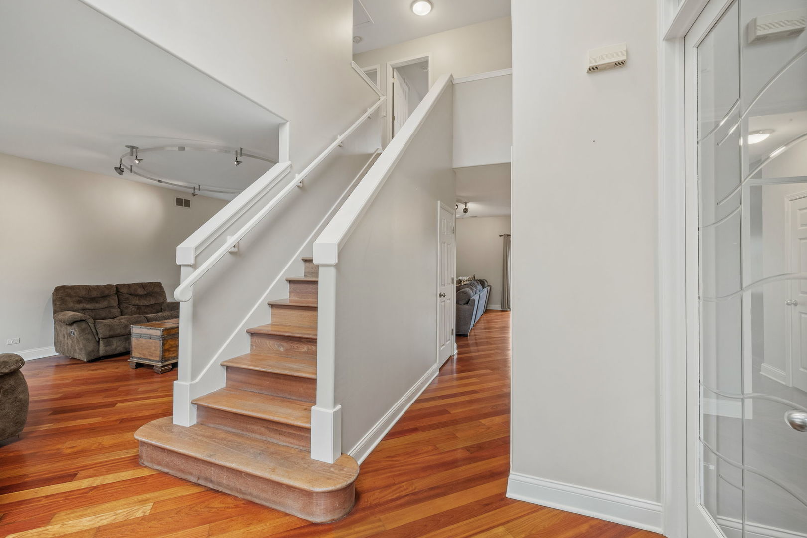 707 Crestview Drive, Bolingbrook, IL 60440