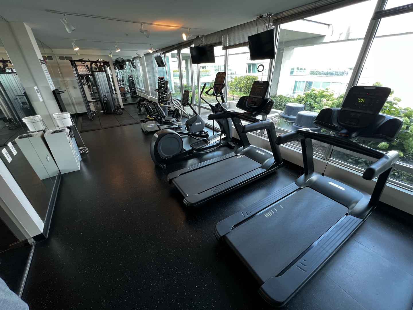 9655 Woods Drive #1405, Skokie, IL 60077