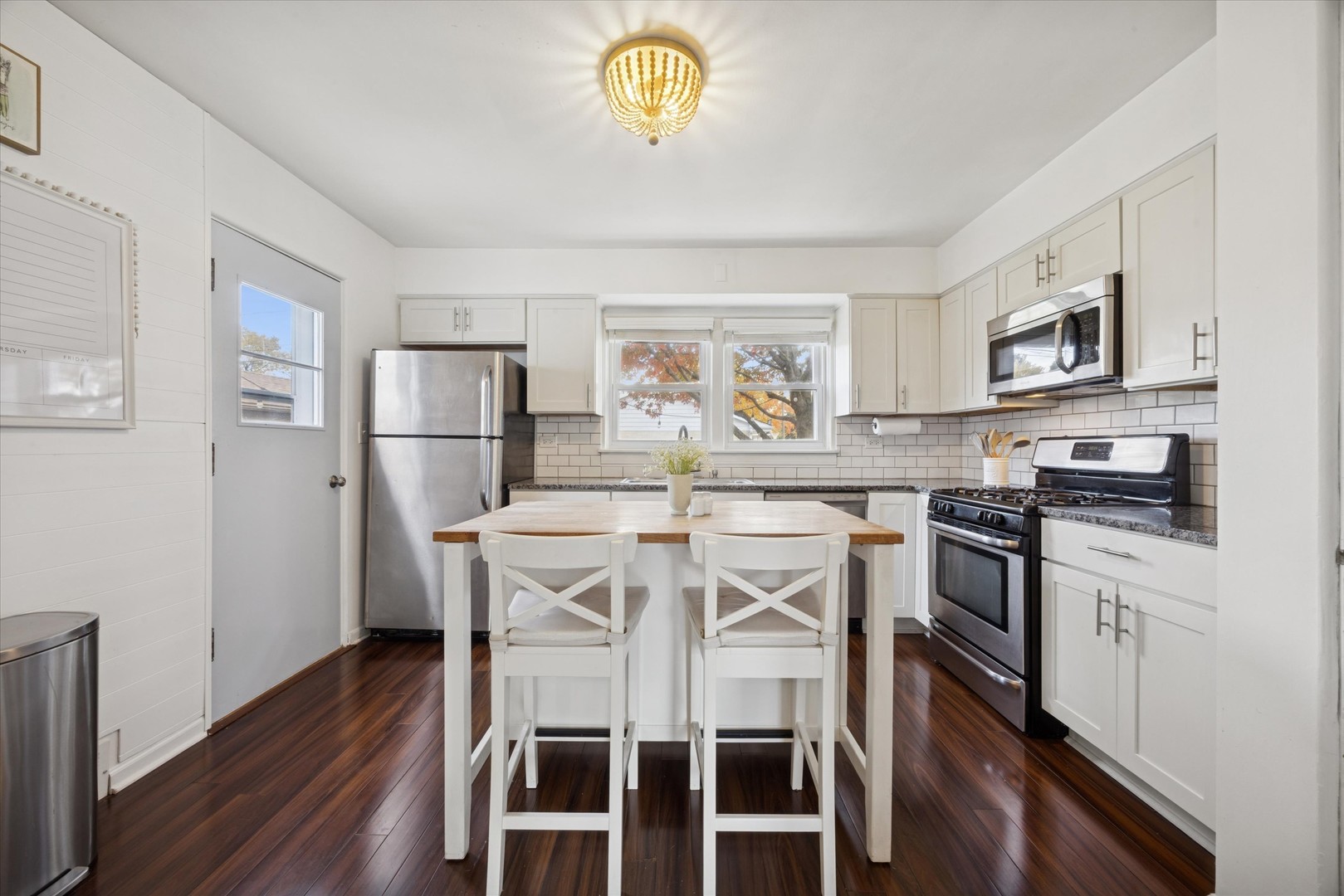 601 Homestead Road, La Grange Park, IL 60526