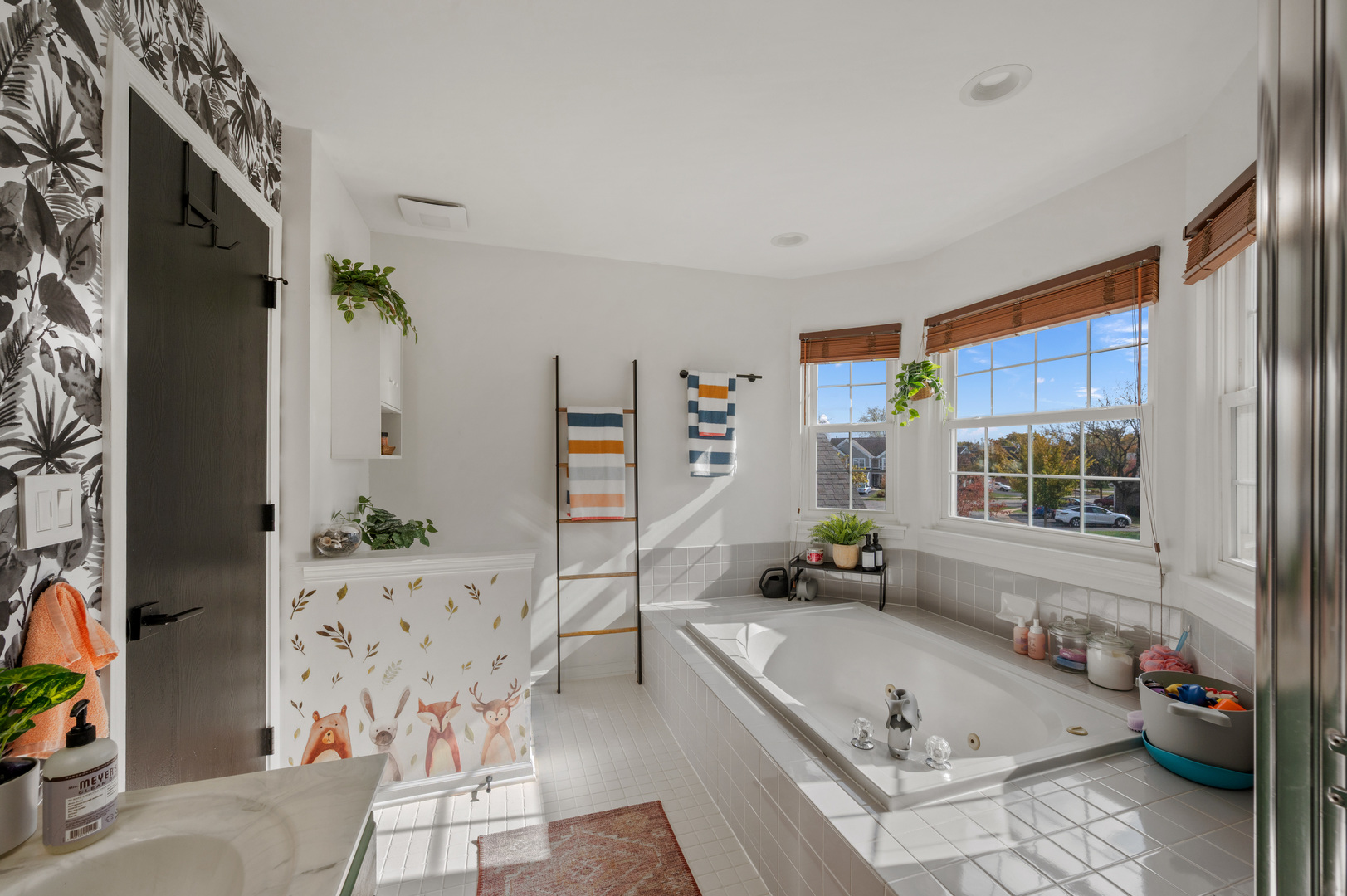 647 Kingsbridge Drive, Carol Stream, IL 60188