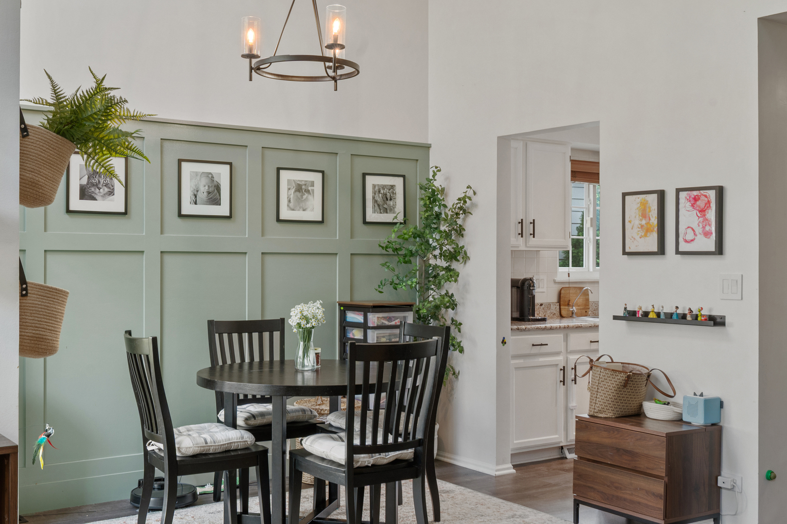 647 Kingsbridge Drive, Carol Stream, IL 60188