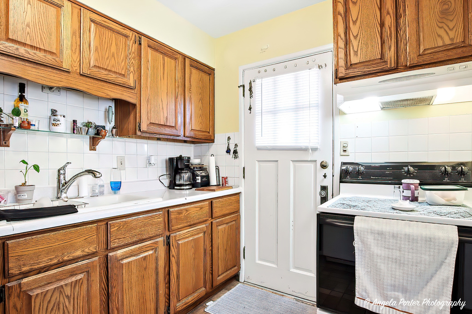 1613-1615 North Avenue, Waukegan, IL 60085