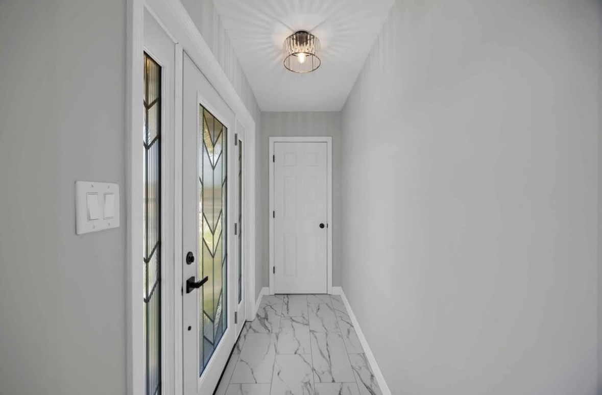 13921 S Manistee Avenue, Burnham, IL 60633