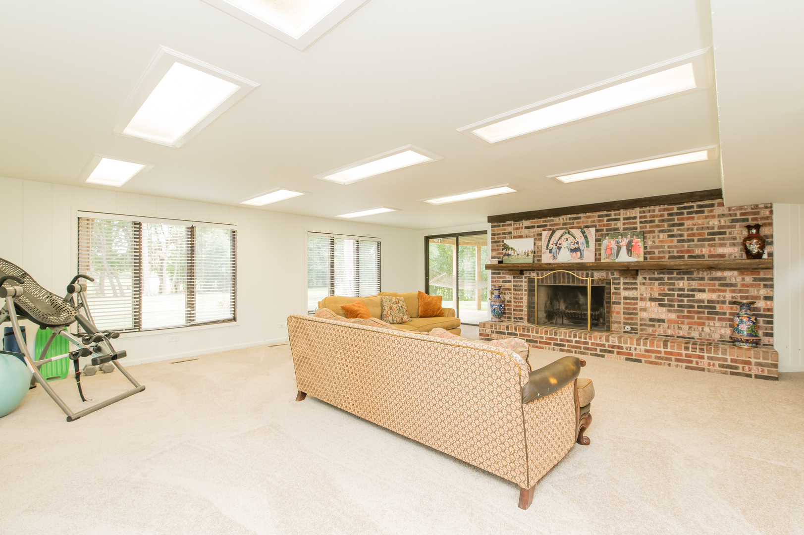 11N060 Johnstown Road, Elgin, IL 60124