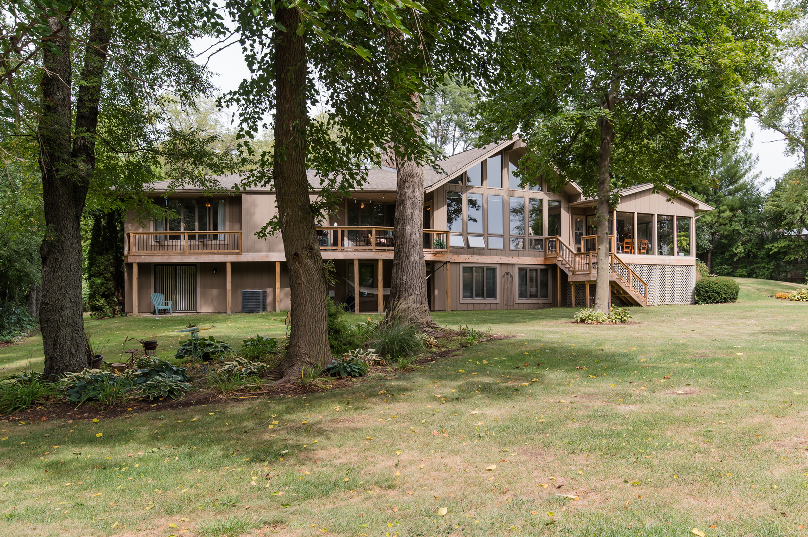 11N060 Johnstown Road, Elgin, IL 60124