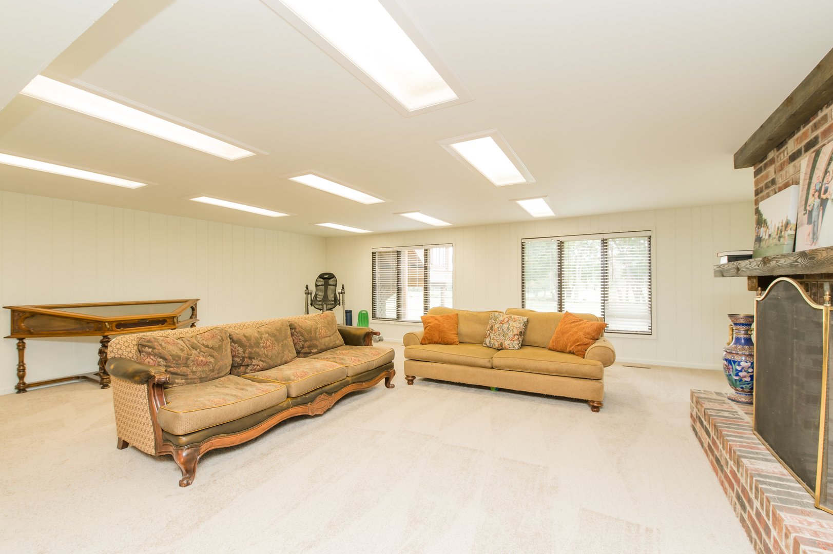 11N060 Johnstown Road, Elgin, IL 60124