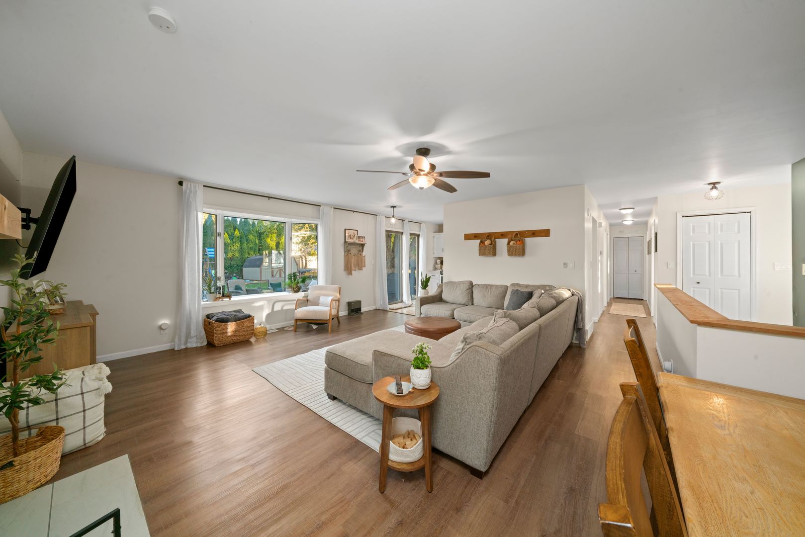 54 Clarece Trail, Somonauk, IL 60552