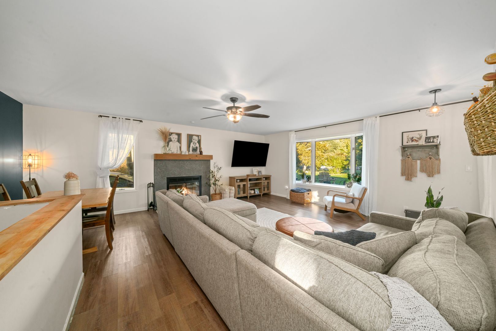 54 Clarece Trail, Somonauk, IL 60552