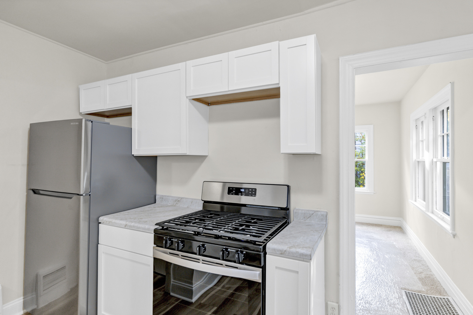 624 Lincoln Avenue, Elgin, IL 60120