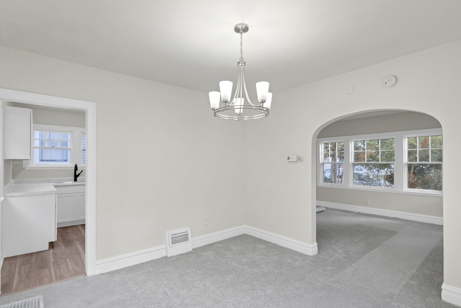 624 Lincoln Avenue, Elgin, IL 60120