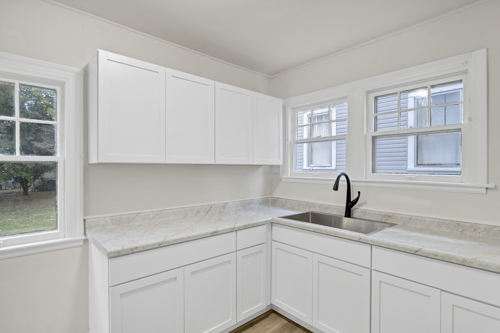 624 Lincoln Avenue, Elgin, IL 60120