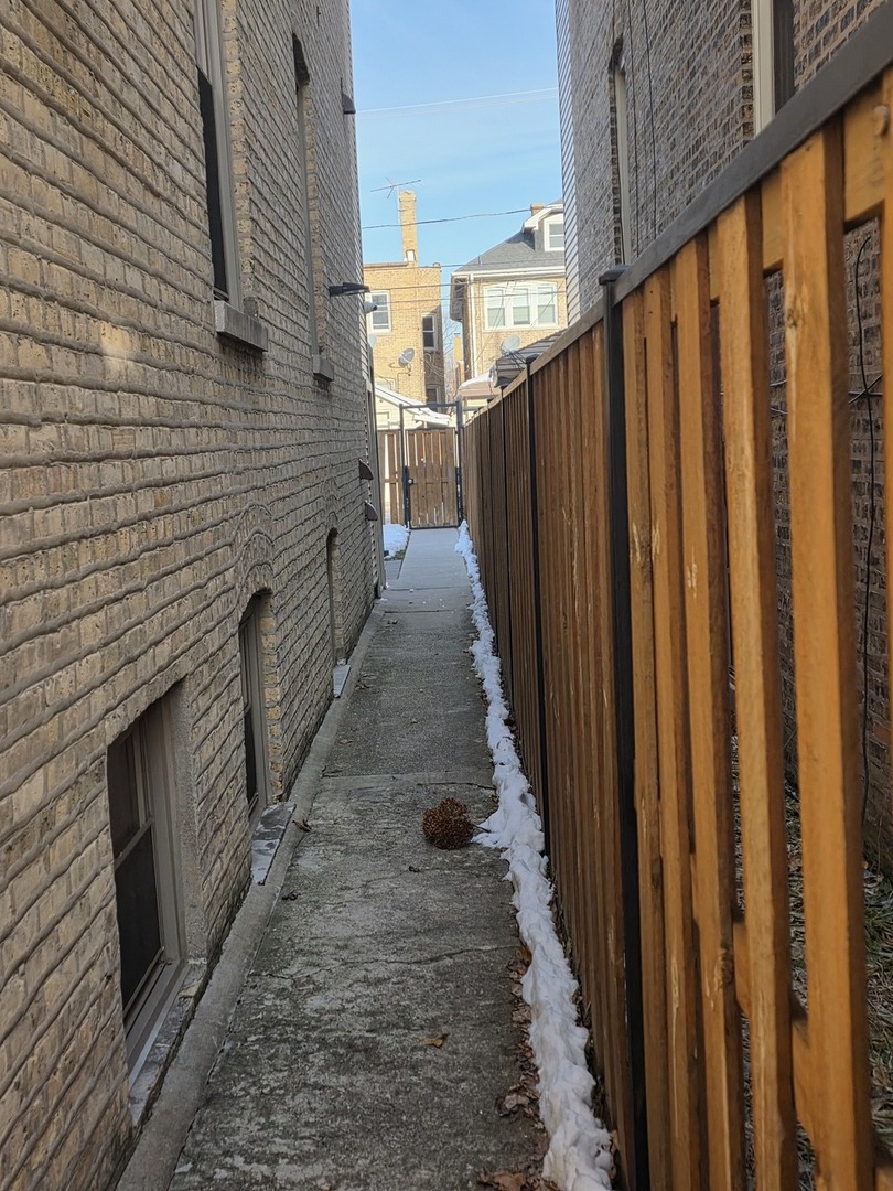 5134 W Henderson Street #G, Chicago, IL 60641