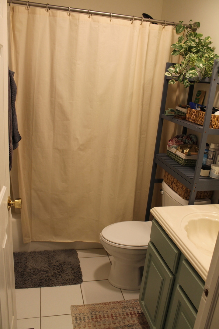 421 Klick Street, Hampshire, IL 60140