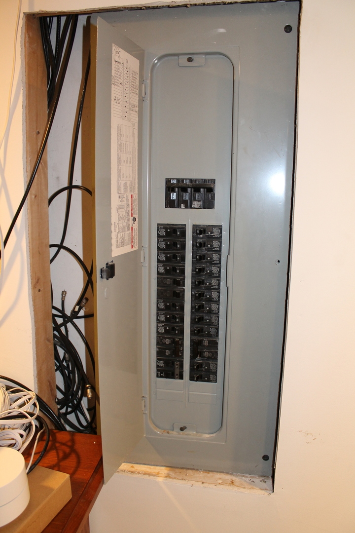 421 Klick Street, Hampshire, IL 60140