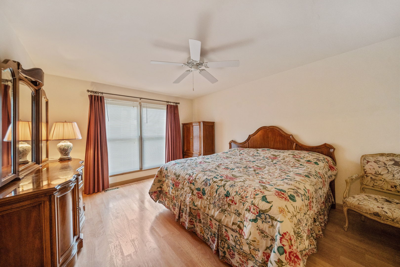 513 Rosebud Drive, Lombard, IL 60148