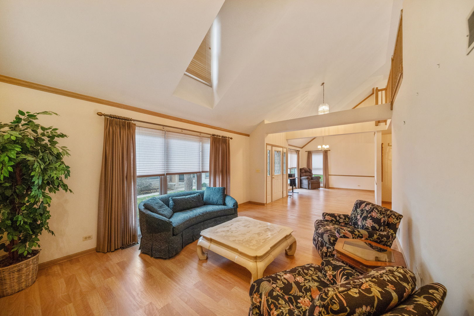 513 Rosebud Drive, Lombard, IL 60148