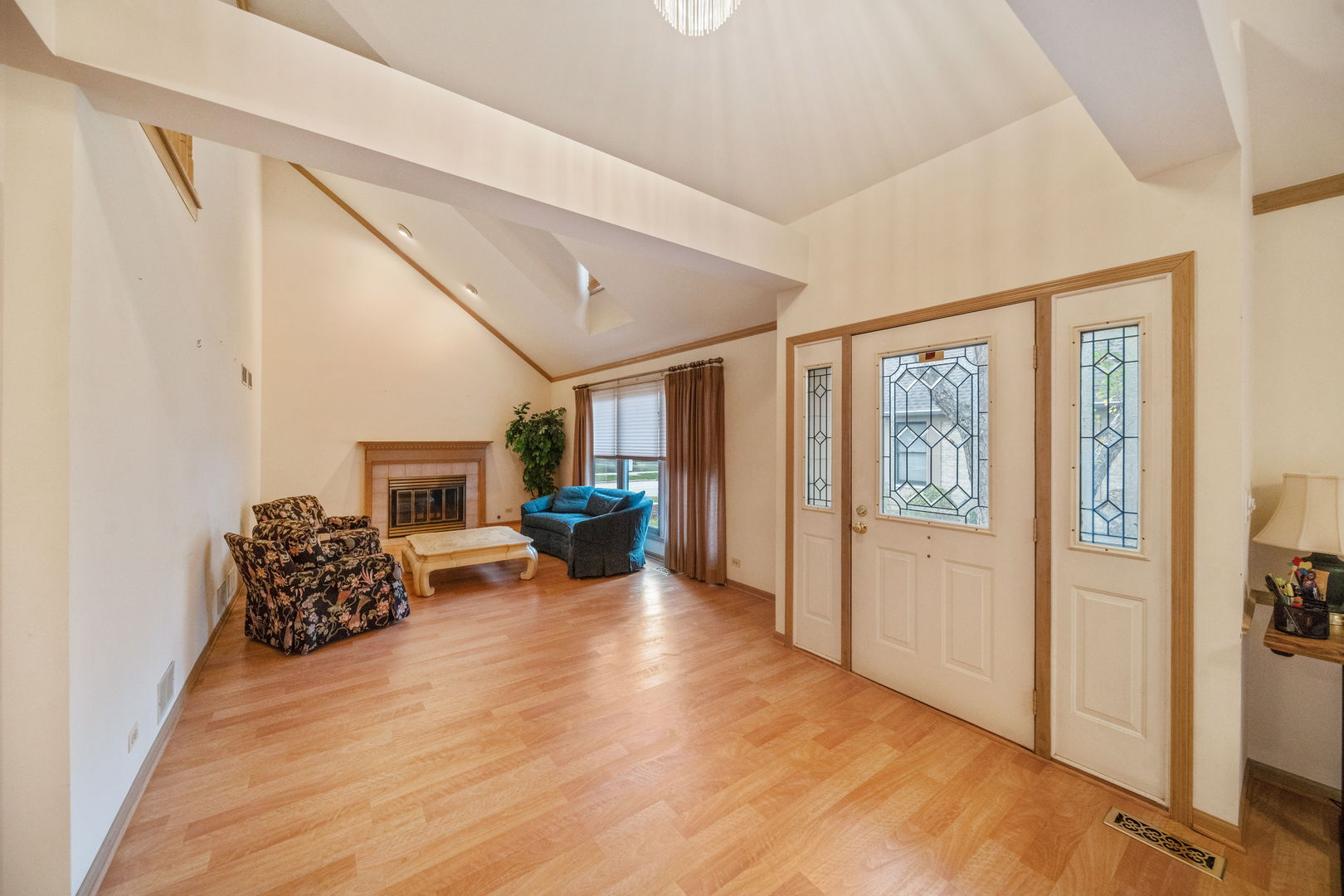 513 Rosebud Drive, Lombard, IL 60148