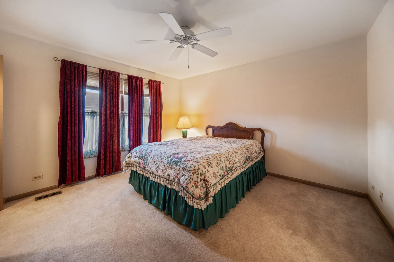 513 Rosebud Drive, Lombard, IL 60148