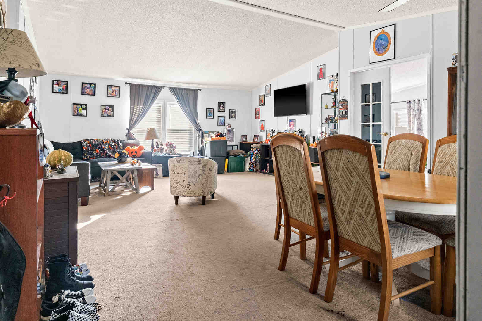 408 Ave G Avenue, Bloomington, IL 61704