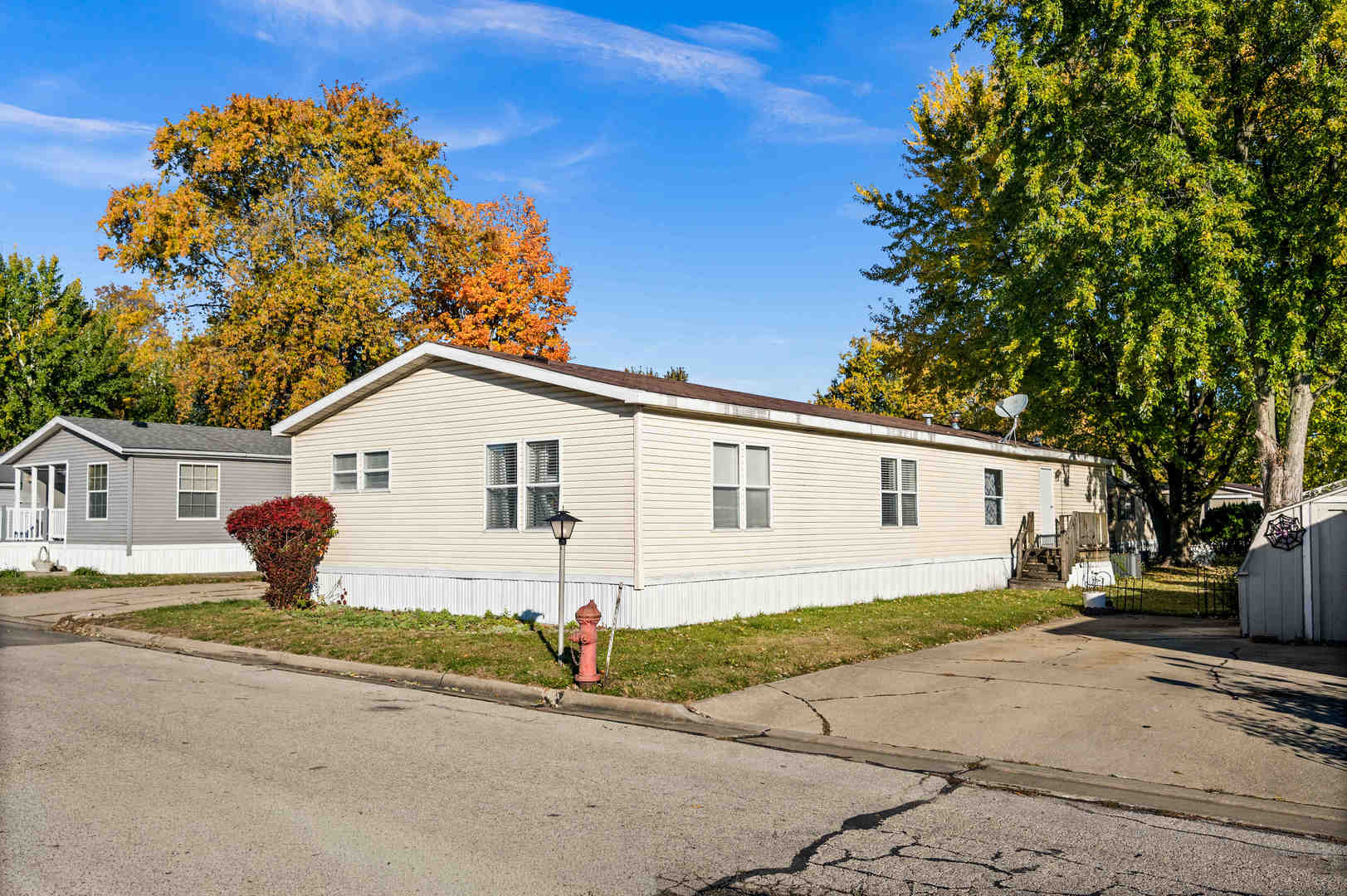 408 Ave G Avenue, Bloomington, IL 61704