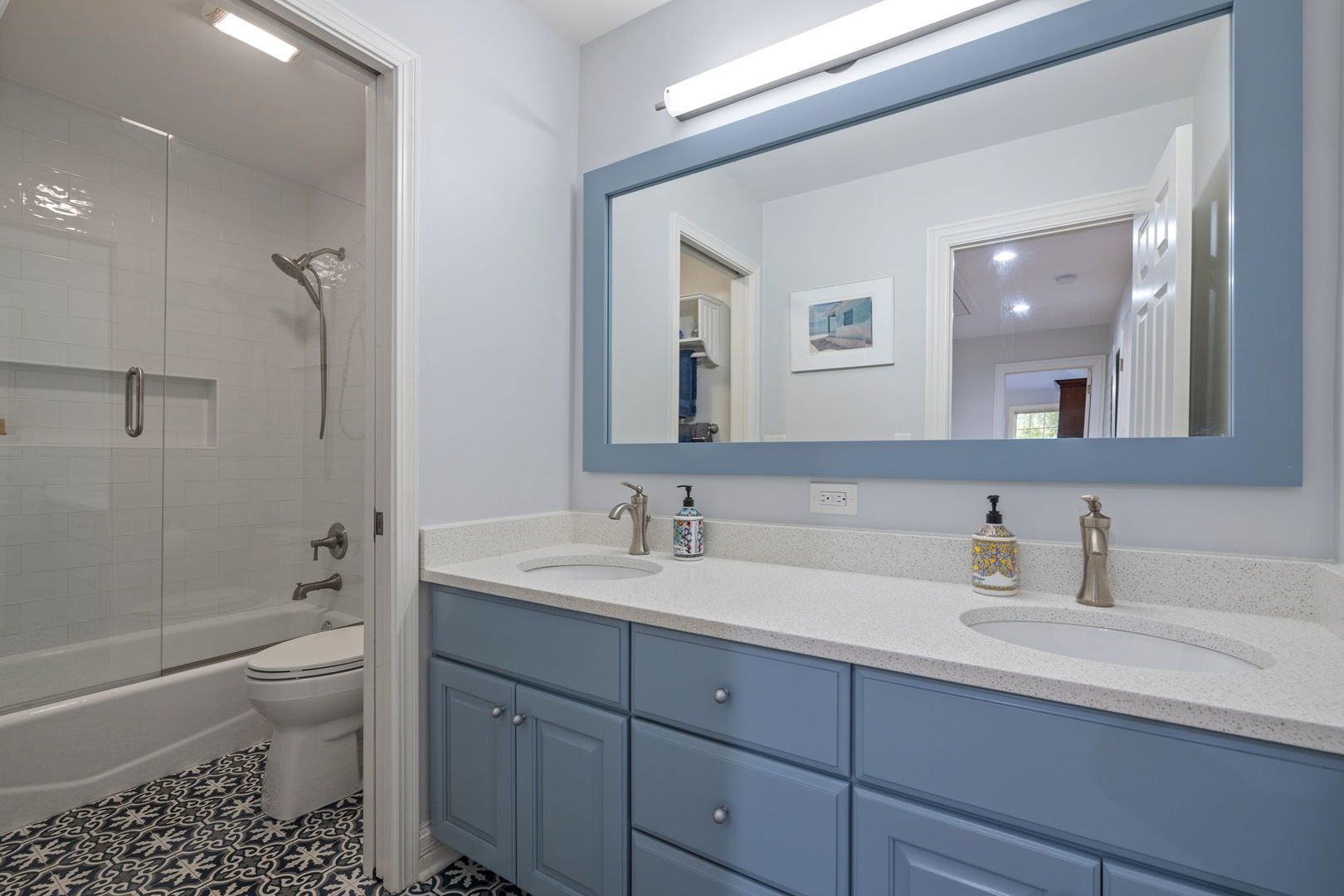 3855 Glendenning Road, Downers Grove, IL 60515