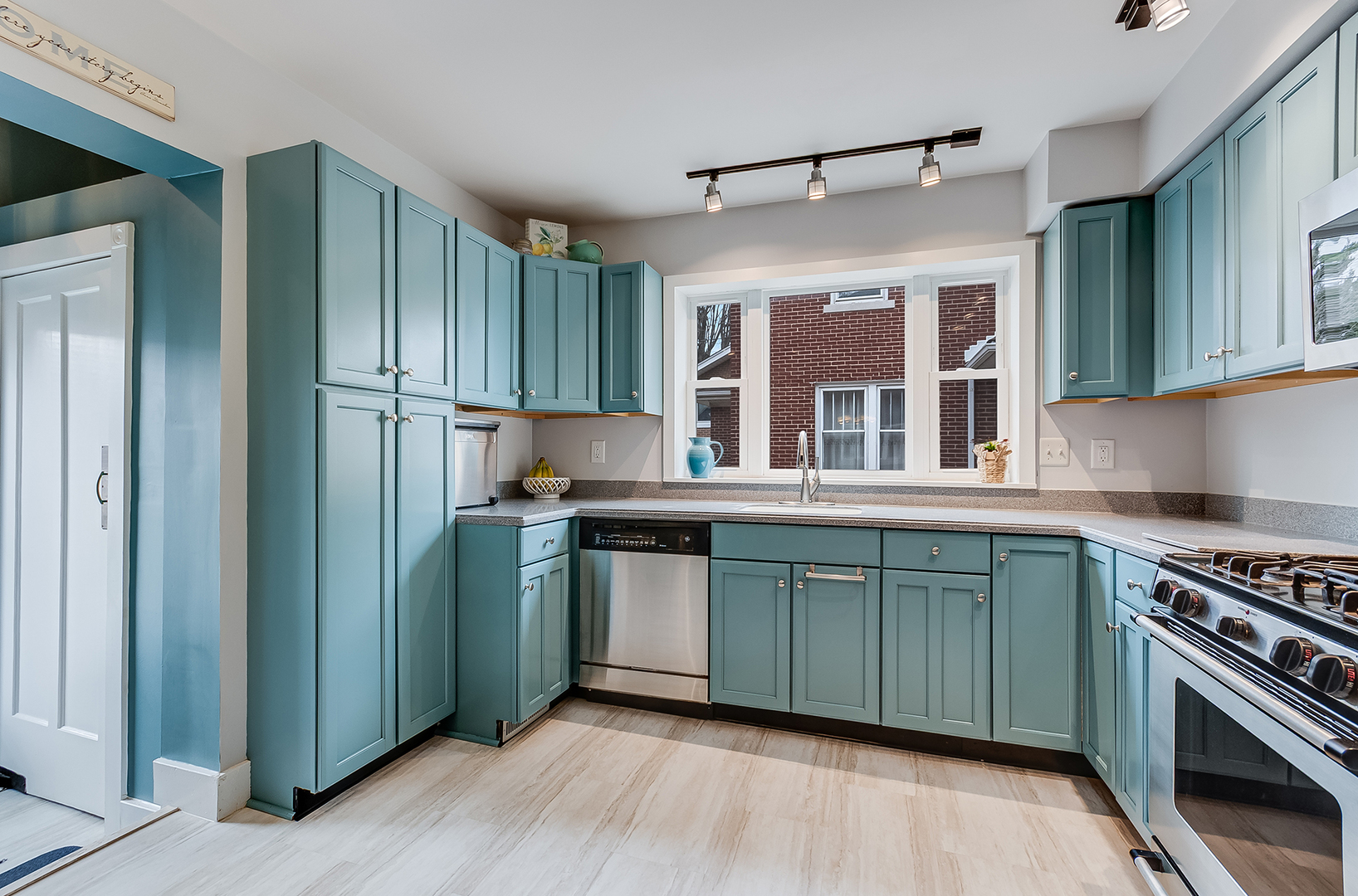 409 Cornelia Street, Joliet, IL 60435