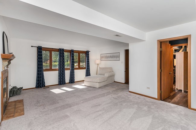 9280 Windsor Parkway, Tinley Park, IL 60487