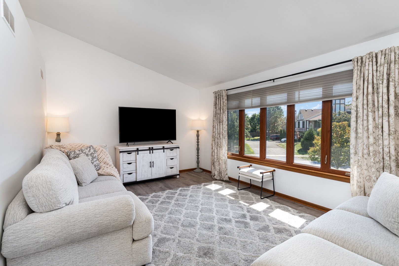 9280 Windsor Parkway, Tinley Park, IL 60487