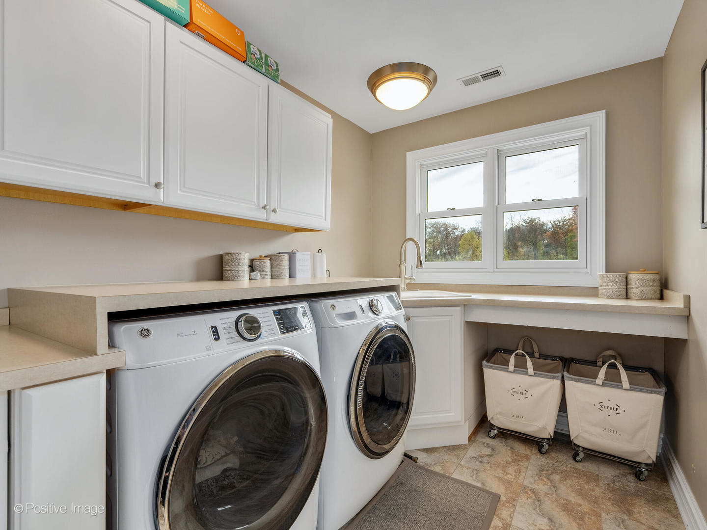 7615 Surini Lane, Crystal Lake, IL 60012