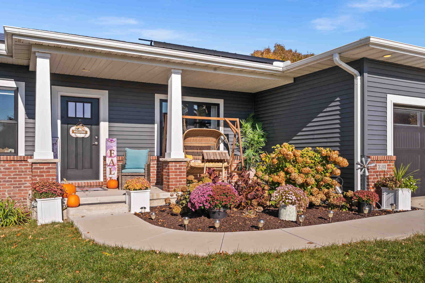 3103 Fox Creek Road, Bloomington, IL 61705