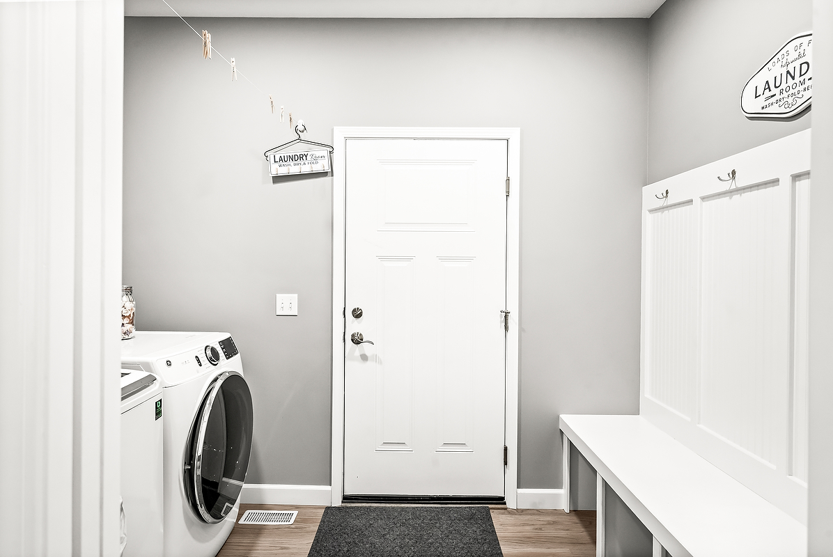 3103 Fox Creek Road, Bloomington, IL 61705