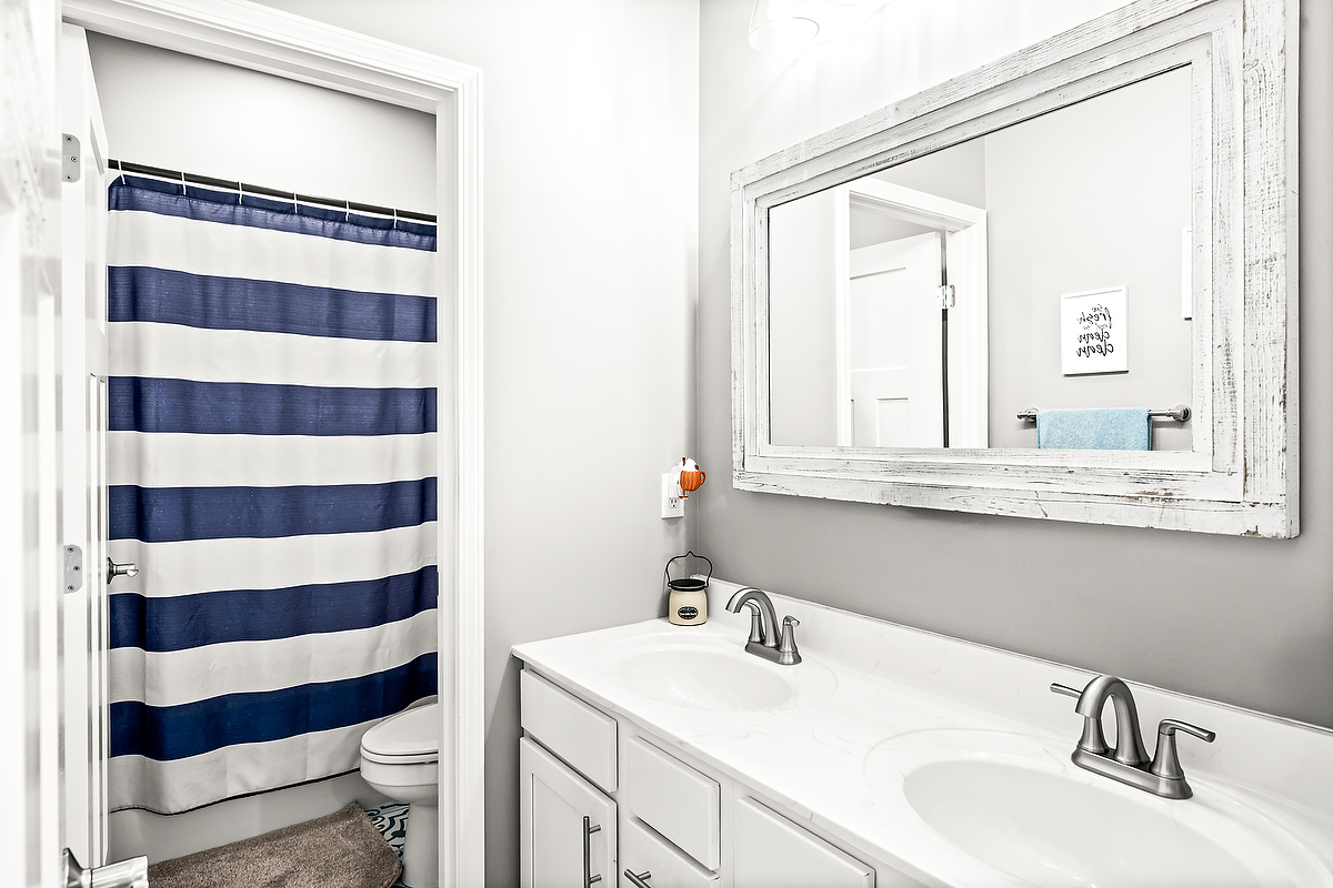 3103 Fox Creek Road, Bloomington, IL 61705